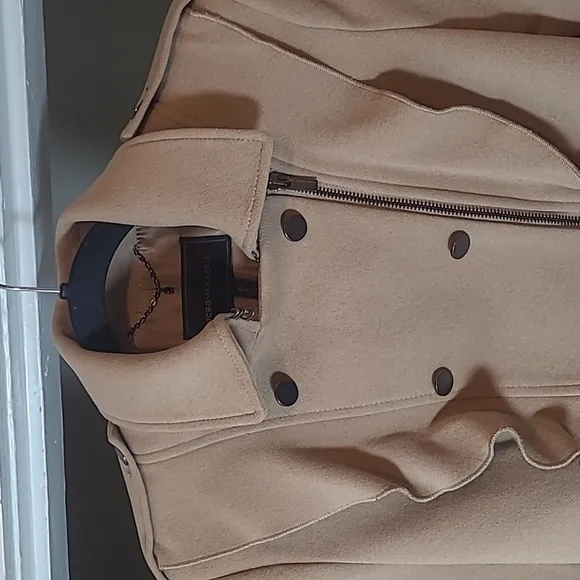 BCBGMAXAZRIA Fay Ruffled Cropped Moto Military Jacket in Sand Womens Size Small
