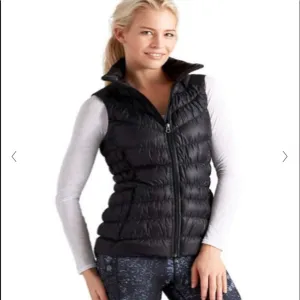 Be Boundless Bomber Puffer Vest  Black size small