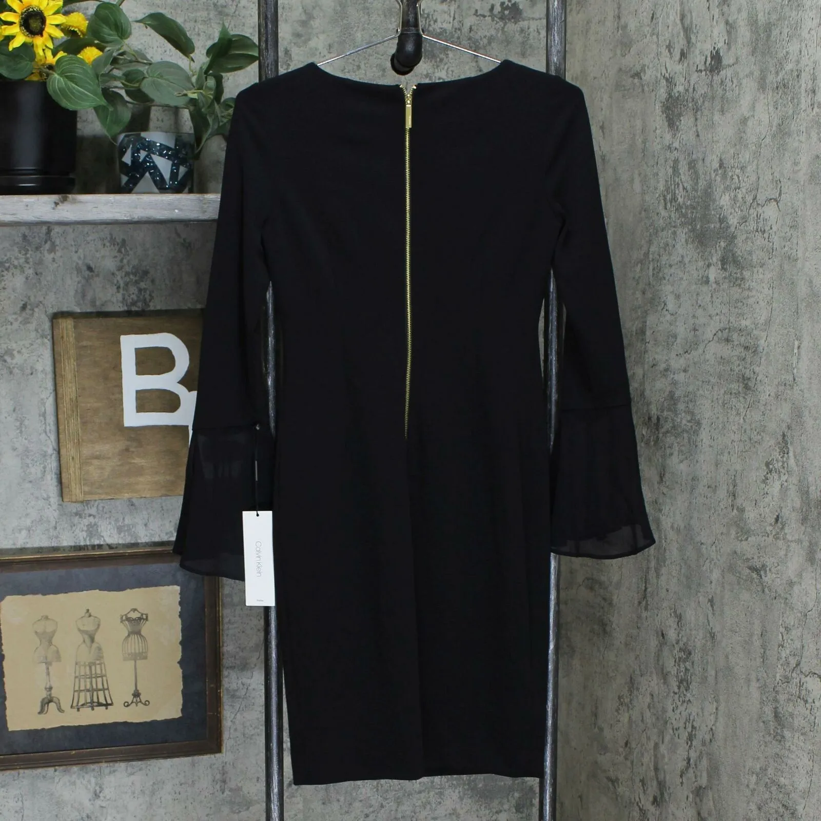 Calvin Klein Women's Petite Ruffled-Sleeve Sheath Dress