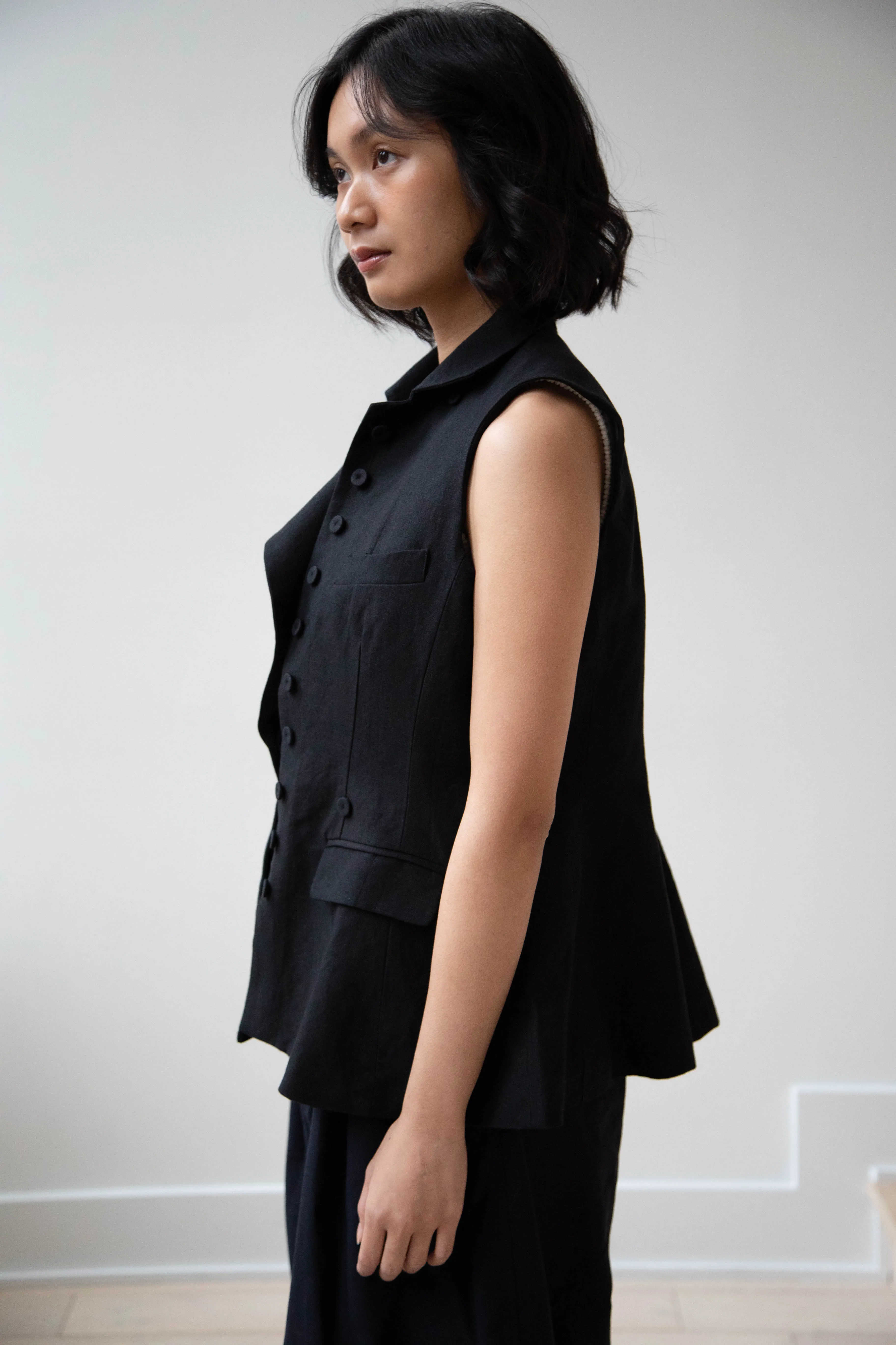 École de Curiosités | Gertrude Waistcoat Vest in Black Linen Cotton