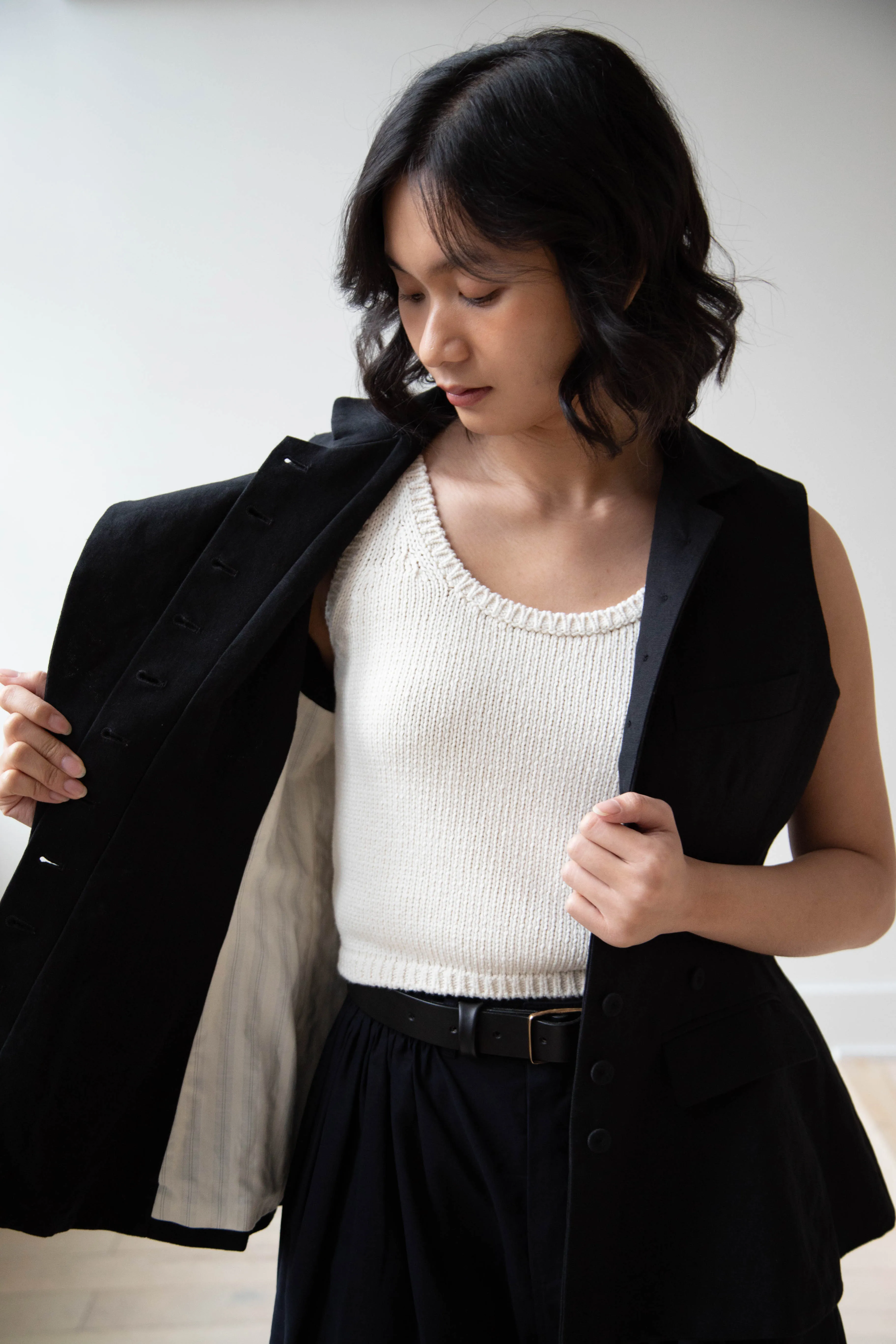 École de Curiosités | Gertrude Waistcoat Vest in Black Linen Cotton