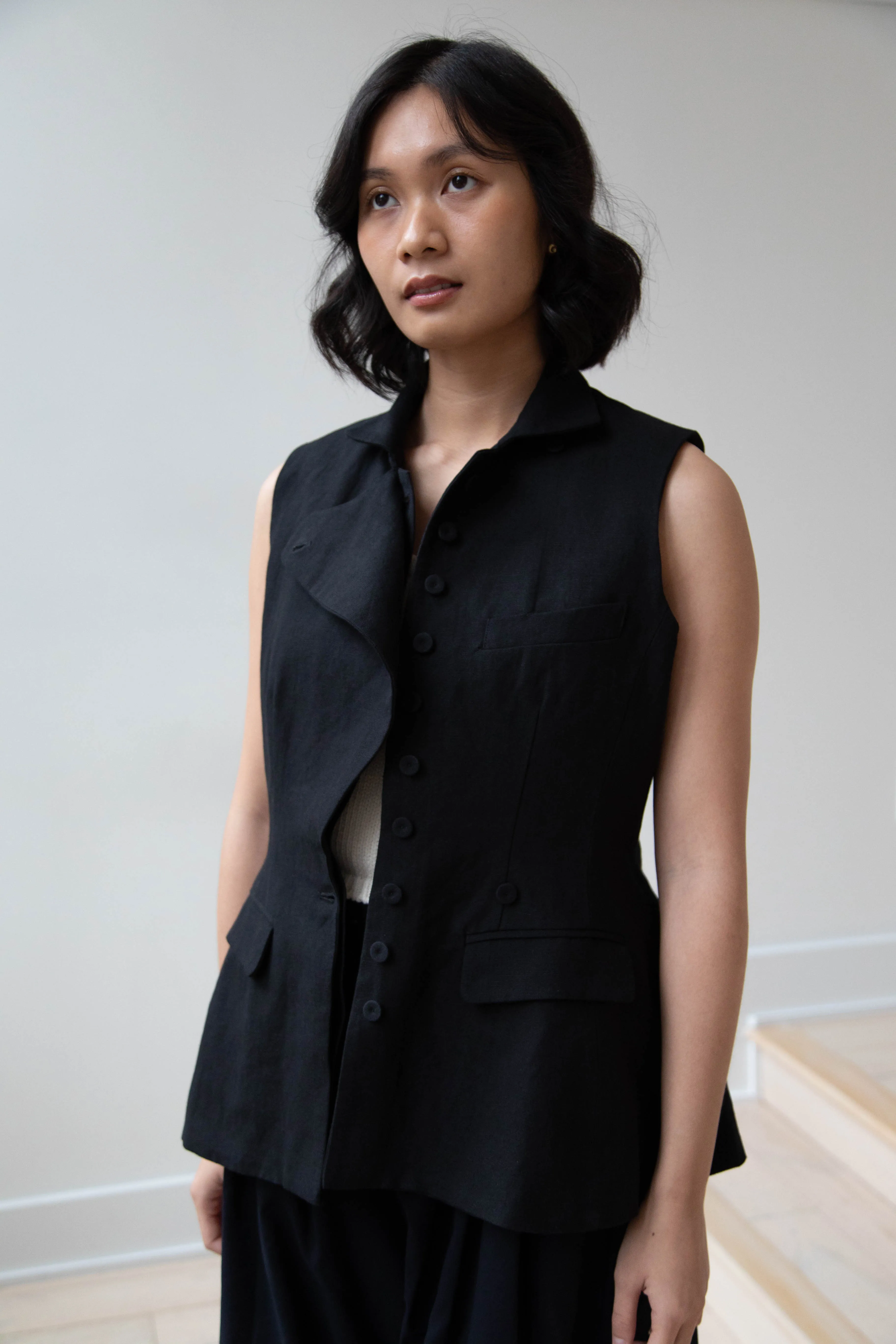 École de Curiosités | Gertrude Waistcoat Vest in Black Linen Cotton