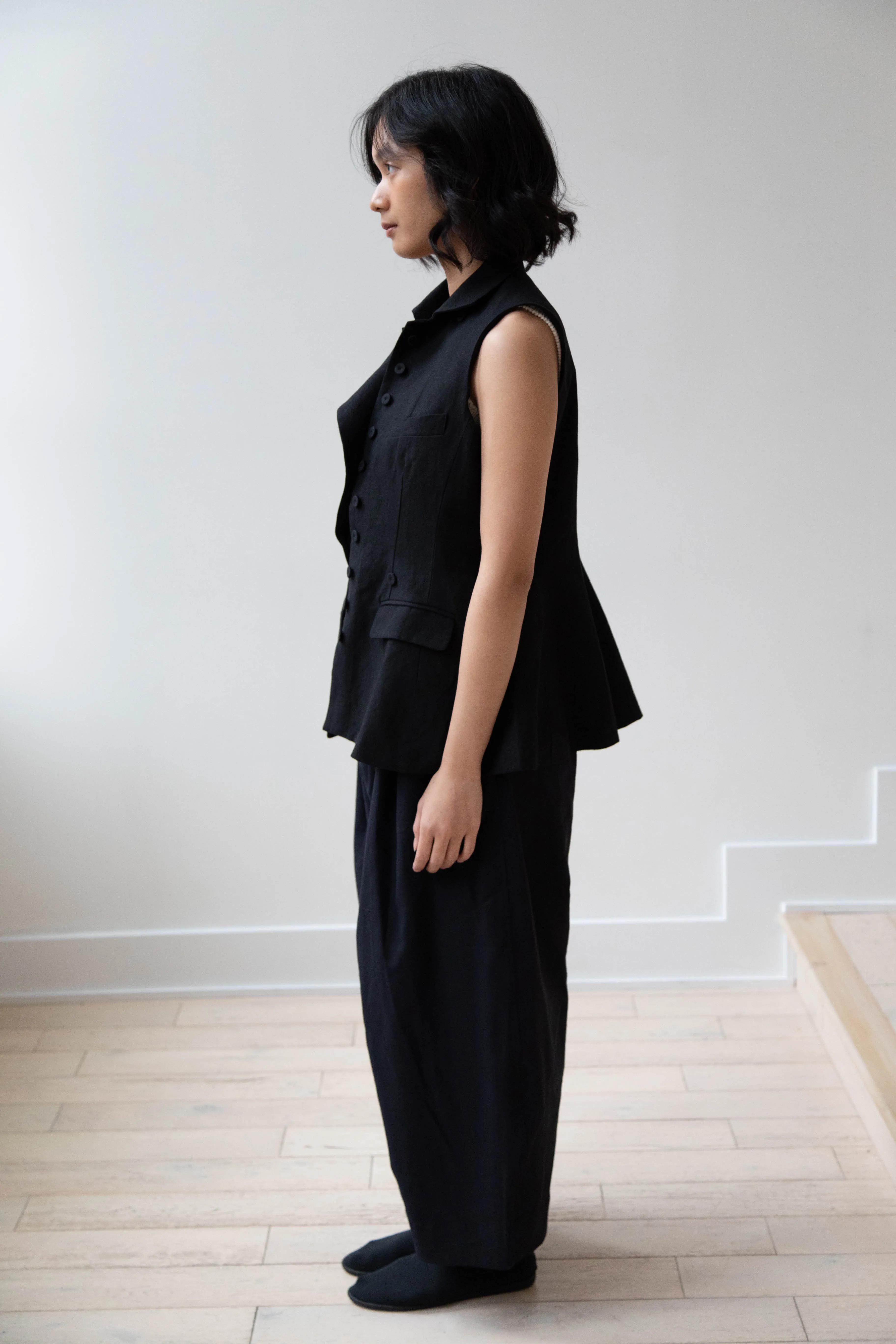 École de Curiosités | Gertrude Waistcoat Vest in Black Linen Cotton