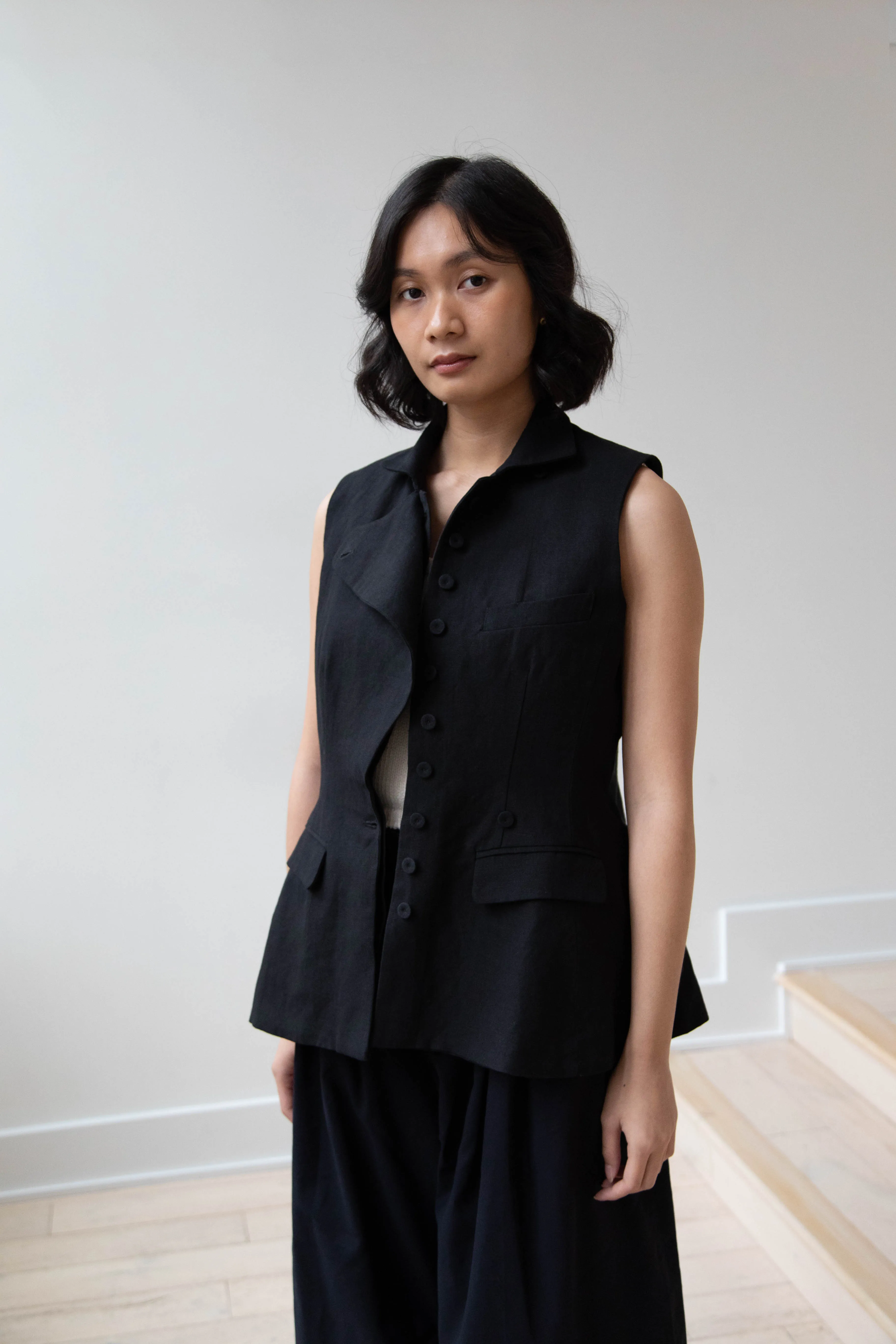École de Curiosités | Gertrude Waistcoat Vest in Black Linen Cotton