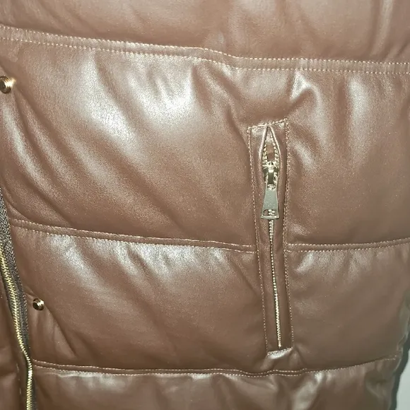 DEX Vest, Womens NWTS Large Dark Brown Puffer Vest with gold accents. Sz Xlg!!