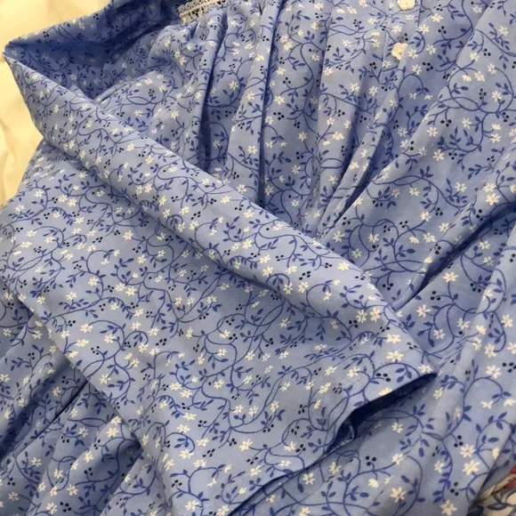 EILEEN WEST NIGHTGOWN KNEE LENGTH Blue, White NWT sz M,XL
