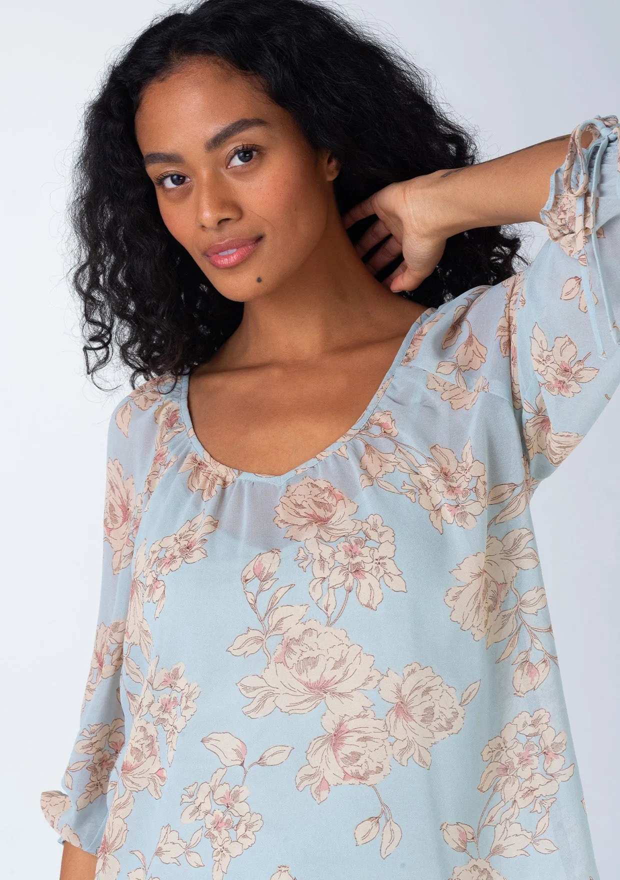 Floral 3/4 Raglan Sleeve V Neck Blouse