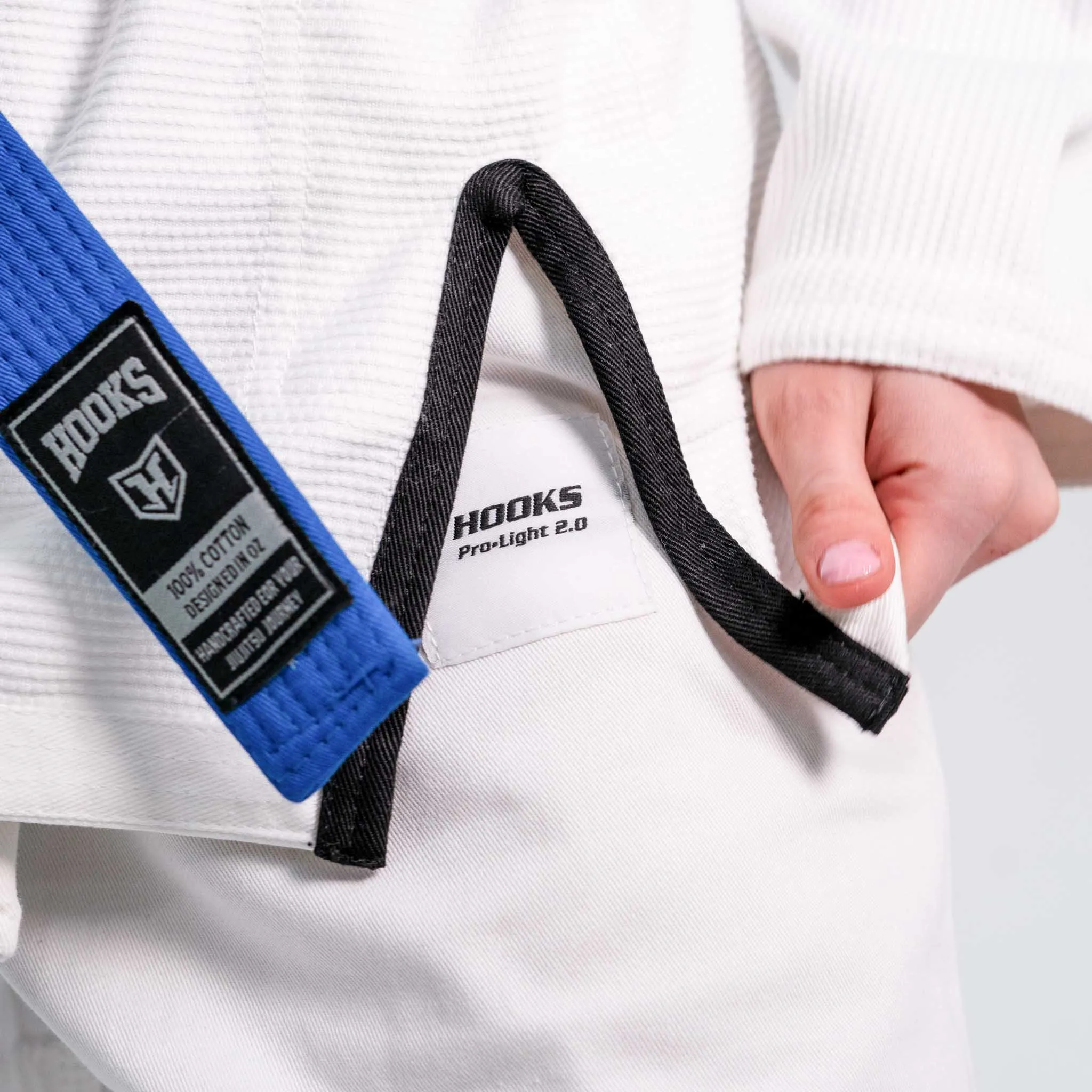 Hooks BJJ GI - Prolight II - White with Black
