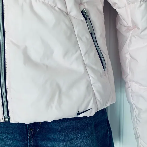 🎉HP🎉 Nike pink Vintage Puffer Jacket w removable hood