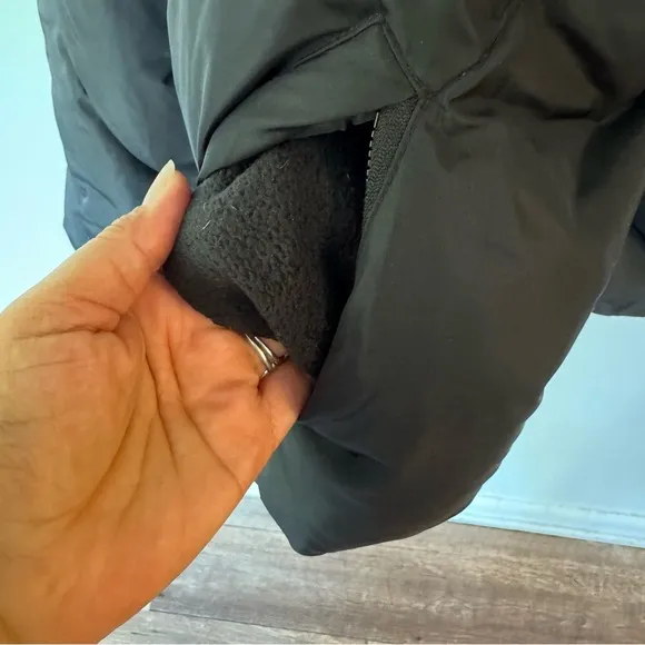 J. Crew black quilted down waterfowl feather filled 2 in 1 puffer coat vest med