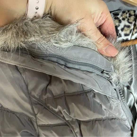 Laundry by Shelli Segal Women's 3/4 Puffer Jacket with Detachable Faux Fur Hood