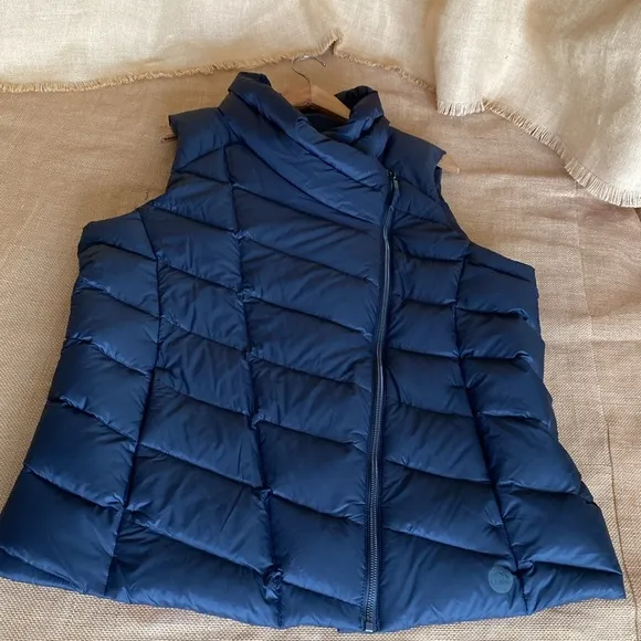 LLBEAN Boundless Black Down Puff Zipper Vest