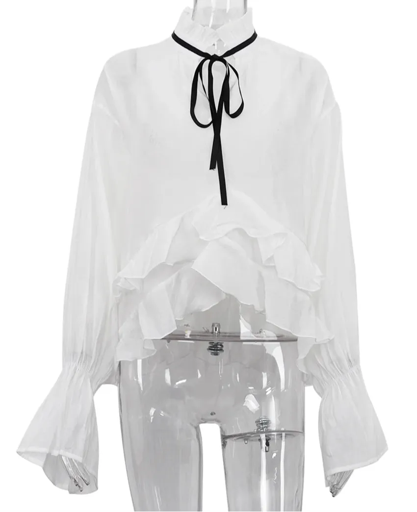 Loose White Ruffled Collar Blouse