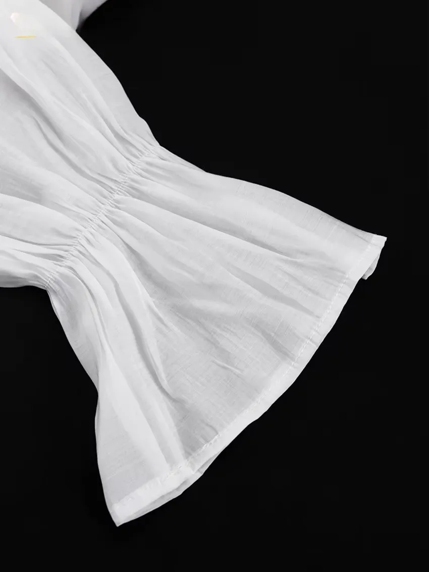 Loose White Ruffled Collar Blouse