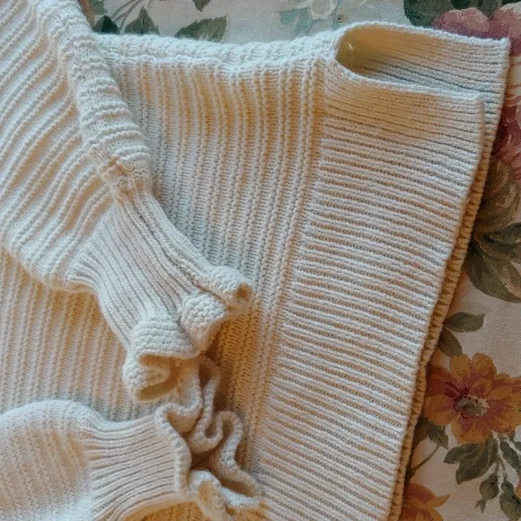 Madewell Women's Cotton/ Wool Blend Cream Ruffled Knit Sweater size XSmall