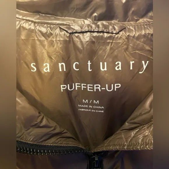NWT Sanctuary Women’s Puffer Up Lustrous Puffer Vest in‎ Mink Down Alternative
