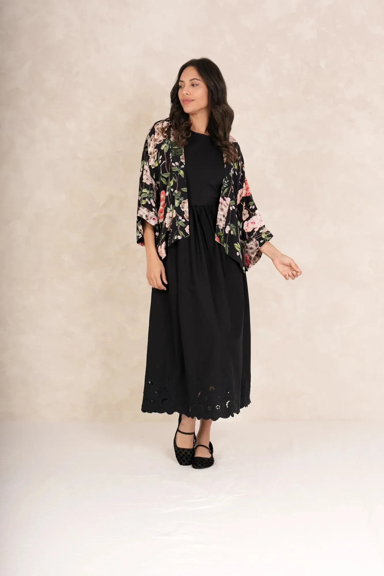 One Hundred Stars Trailing Blossom Black Crepe Kimono