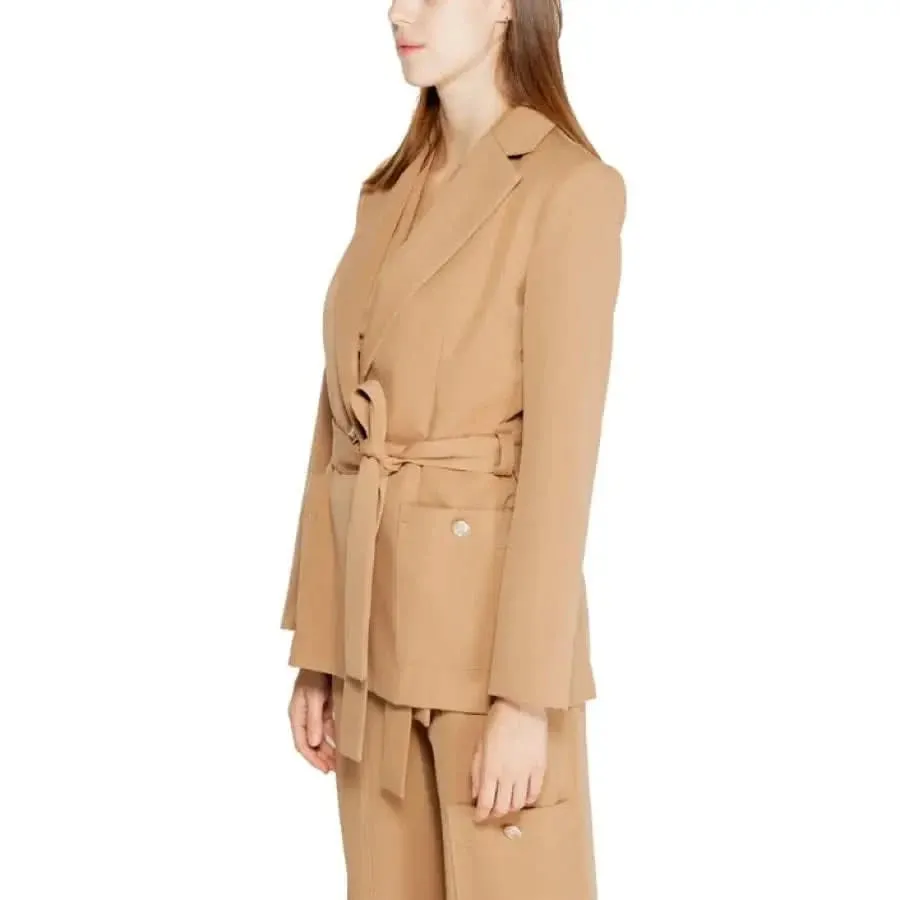 Rinascimento Women Beige Blazer with Lapel Collar and Front Pockets