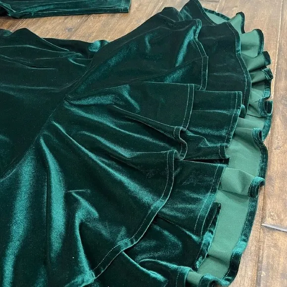 Sonja Morgan Velvet Dress Ruffled Tiered Long Sleeve Party Green Mermaid L