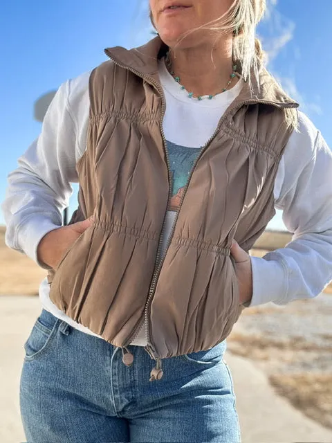 The Cada Dia Vest