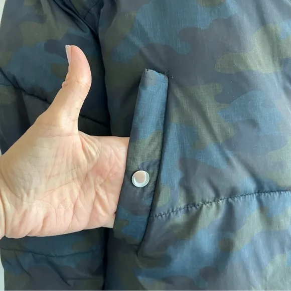 ZARA Camouflage Blue Green Quilted Long Sleeves Hooded Winter Puffer Jacket Sz M